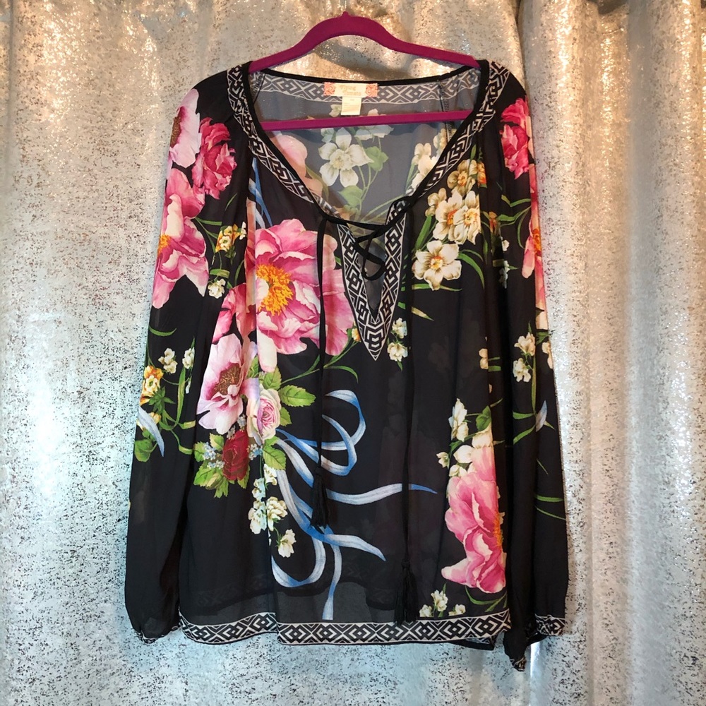 Flying Tomato Floral  Blouse